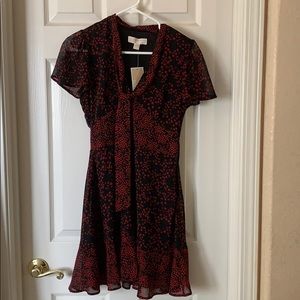 Adorable Michael Kors dress. Christmas colors.